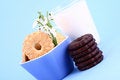 Free Cookie Nad Milk Royalty Free Stock Image - 2068716