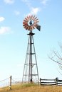 Free Farm Windmill Royalty Free Stock Photo - 946815