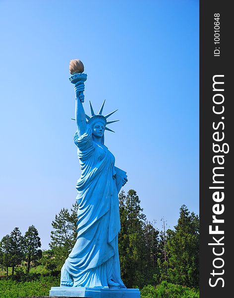 Reduced version of the Statue of Liberty in Korea