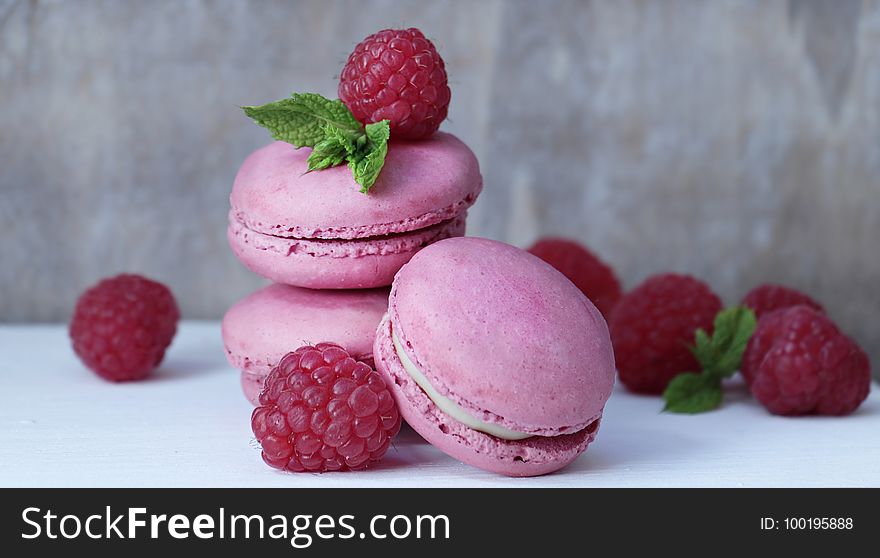 Macaroon, Dessert, Strawberry, Frozen Dessert