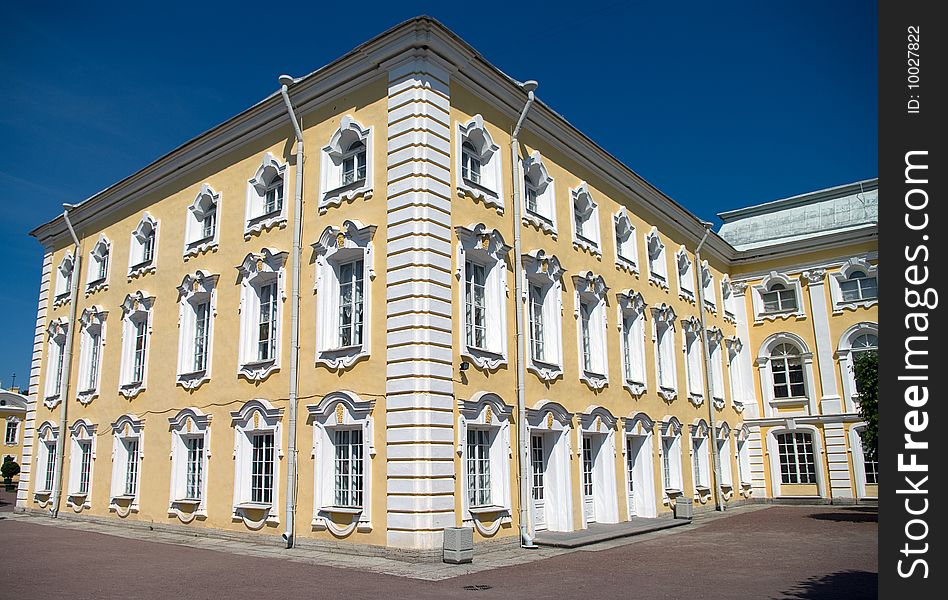 Veiw of palace in Peterhof, St Petersburg, Russia