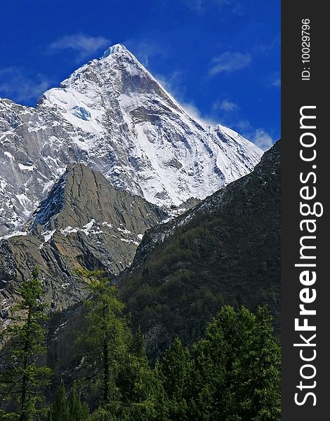 The highest peak of Siguniang Mountain in Sichuan, China. The highest peak of Siguniang Mountain in Sichuan, China.