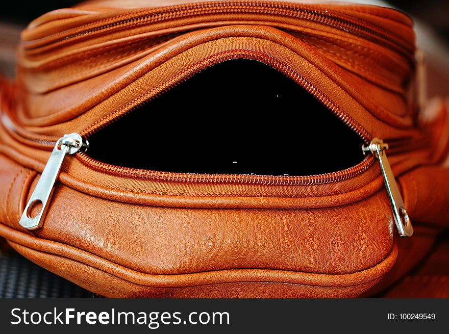 Brown, Fashion Accessory, Handbag, Leather