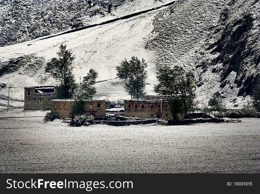 Snow View Of Tibetan Village At Shangri-la China