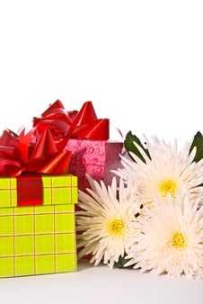 Gift Box With Flowers Royalty Free Stock Photography Gift Box With Flowers Royalty Free Stock Photography