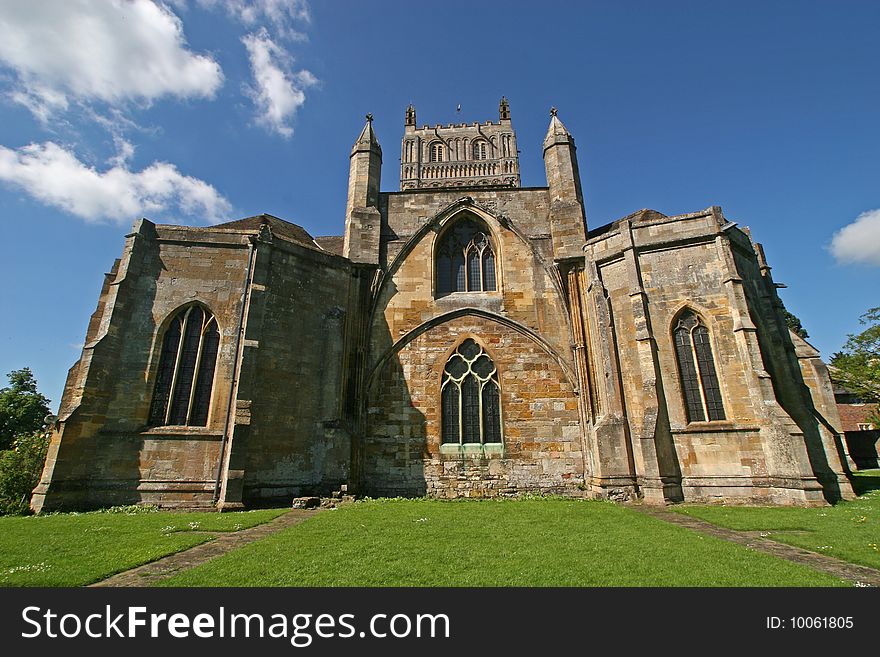 Wide angle view of Tewkesbury Abbey