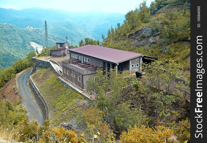 The old mine of Gambatesa Valgraveglia is currently open in the non-working days. This is one of the largest manganese mines in Europe