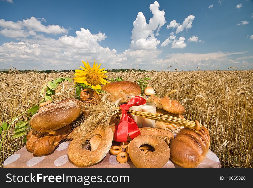 Has ripened an excellent crop of bread. Has ripened an excellent crop of bread.