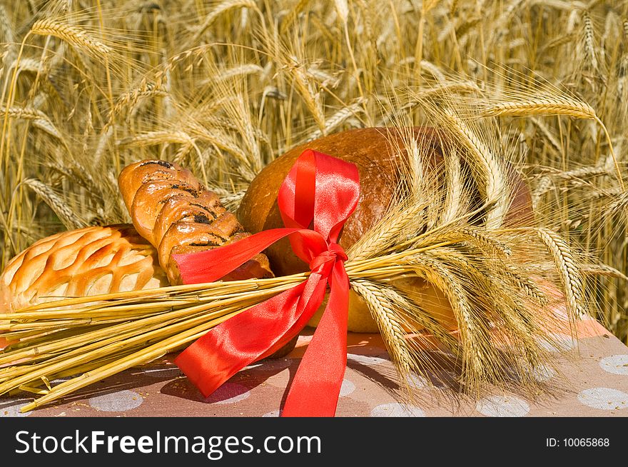 Has ripened an excellent crop of bread. Has ripened an excellent crop of bread.