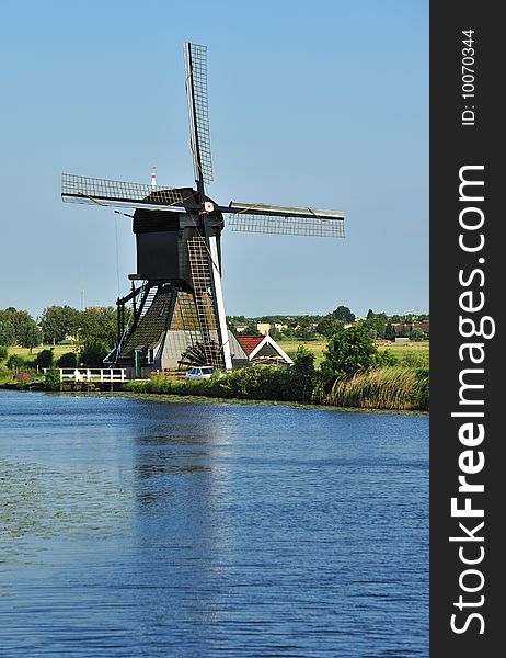Beautiful windmill landscape at kinderdijk in the netherlands near Rotterdam