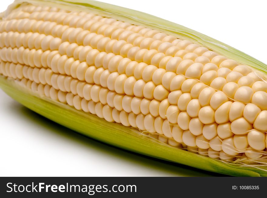 Horizontal close up of a cob of corn