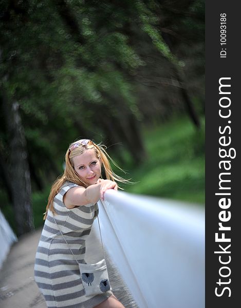 Beautiful young woman in park  portrait