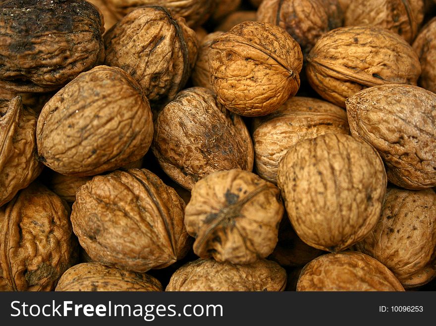 An image of a lot of natural nuts