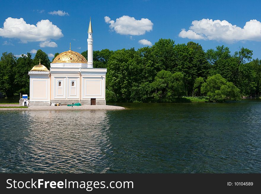 Mosque reflecting in the pond