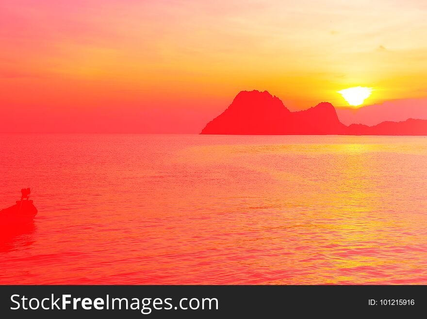 Bright Colors At Dawn On The Beach At Sunrise In The Gulf Of Thailand.