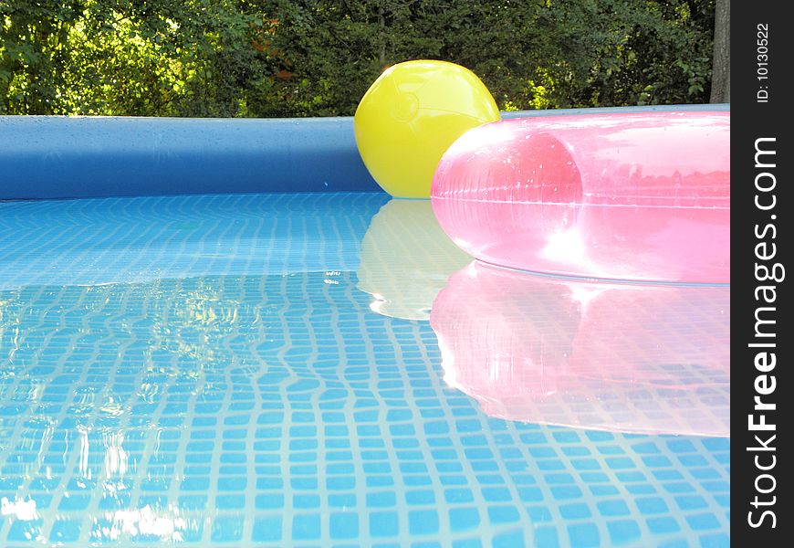 Pool inflatibles in the summer