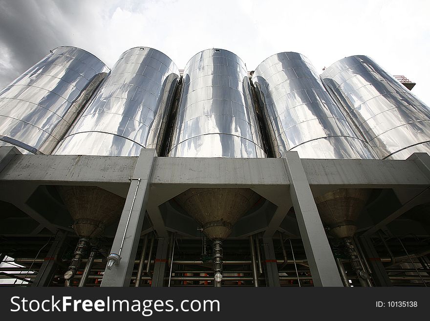 Large aluminum grain storage tank. Large aluminum grain storage tank