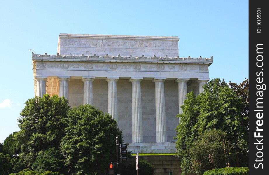 The Lincoln Memorial in the Mall of Washington