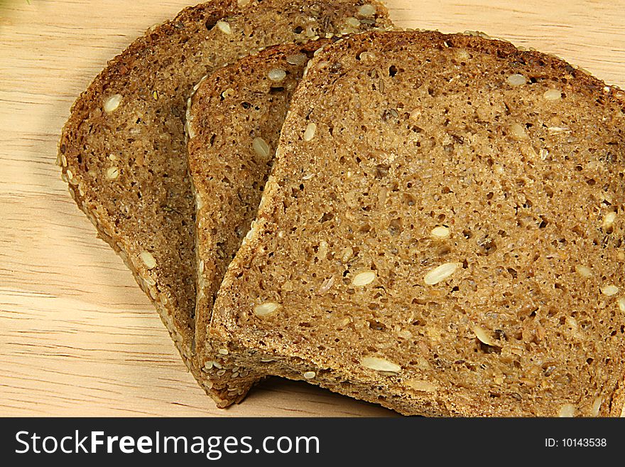 whole-meal bread,have breakfast, grain bread,