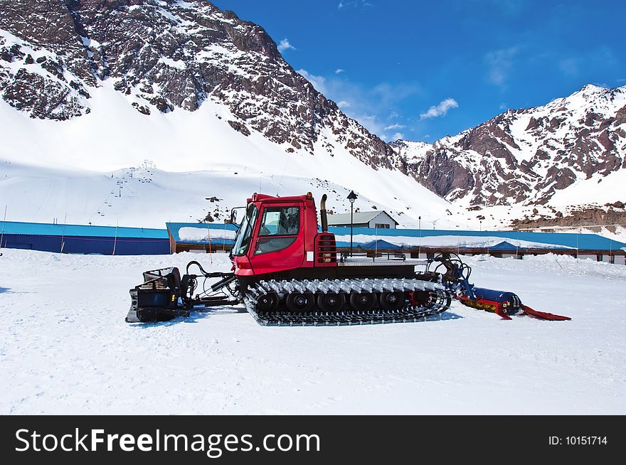 Red Snowcat