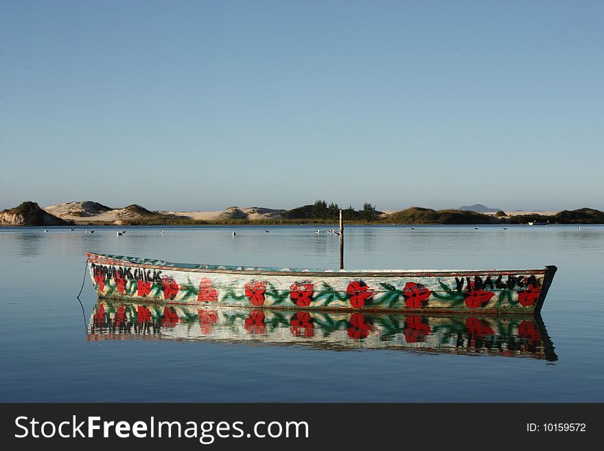 A lonely boat waiting to work.