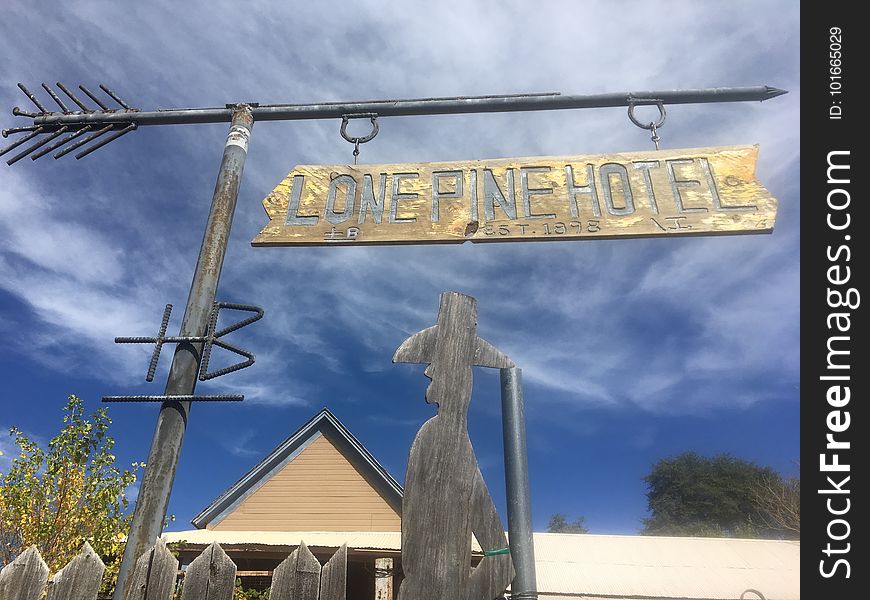 Stay at the Lone Pine in Payson