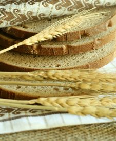 Wheat Ears And Bread Royalty Free Stock Image Wheat Ears And Bread Royalty Free Stock Image