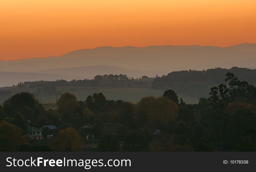 Another sunset view of the Drakensberg range from Cowan Road, Hilton. Another sunset view of the Drakensberg range from Cowan Road, Hilton