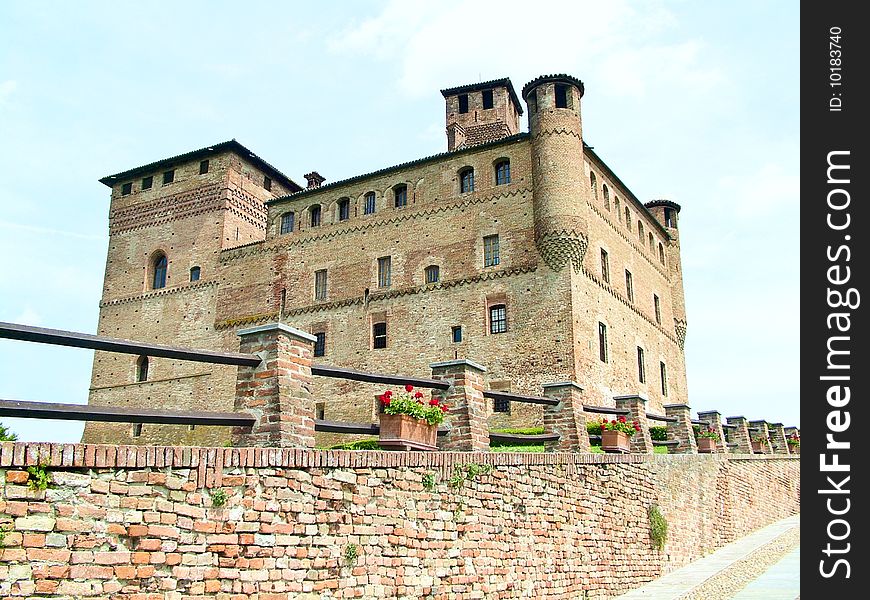 The Castle of Grinzane Cavour is one of the best example of medieval architecture in the Langhe region. It has been refurbished in 1926 and nowadays shows all its beauty. The Castle of Grinzane Cavour was built in the XIII century and then completed in the XV century. The Castle of Grinzane Cavour is one of the best example of medieval architecture in the Langhe region. It has been refurbished in 1926 and nowadays shows all its beauty. The Castle of Grinzane Cavour was built in the XIII century and then completed in the XV century.