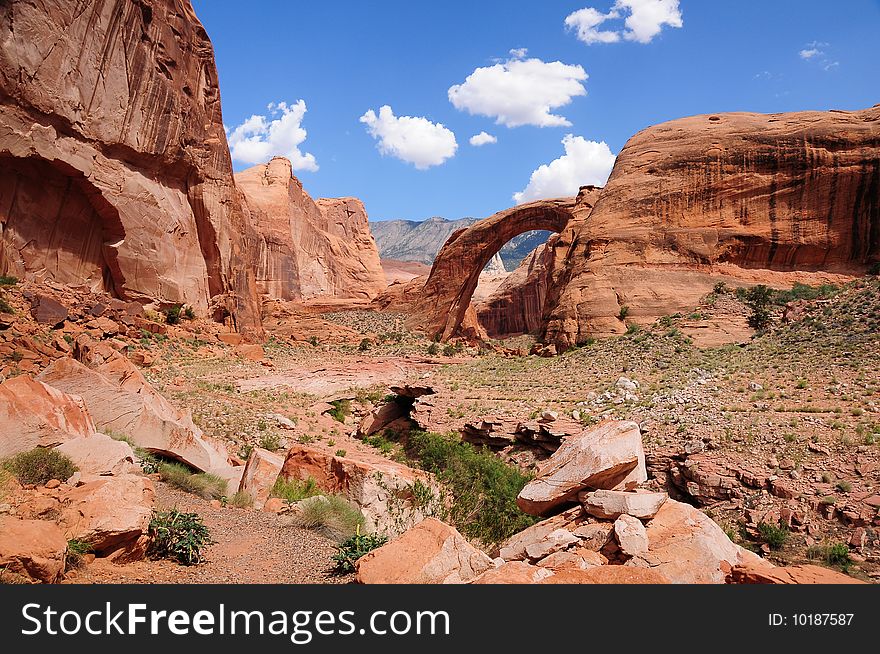 Picture of the Rainbow Bridge National Monument