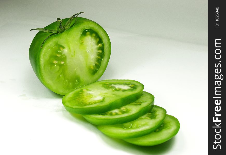 Sliced green tomato
