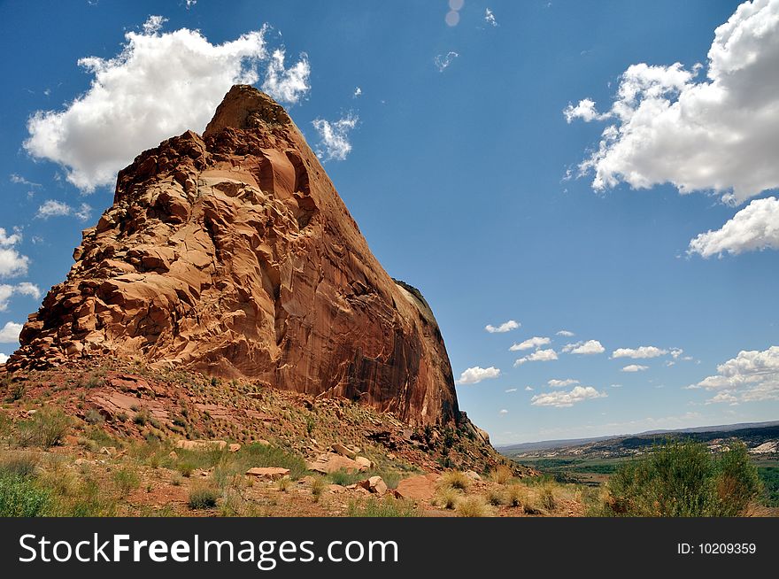 View of Comb Ridge, a geologic formation running through southeastern Utah, known for its archaeological Indian ruins. View of Comb Ridge, a geologic formation running through southeastern Utah, known for its archaeological Indian ruins