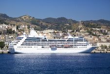 Cruise Ship Of The Sicilian Shore Royalty Free Stock Image