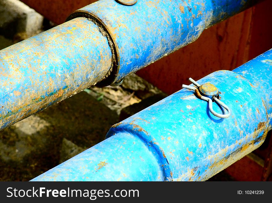 Photo of the blue pipes