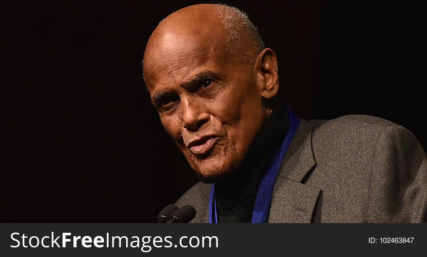 Harry Belafonte Issues A Frightening Warning About Americas Future.. All News on mustredo.com
