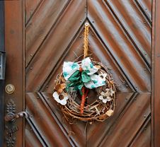 Dry Old Wreath On Brown Wooden Door Stock Images Dry Old Wreath On Brown Wooden Door Stock Images