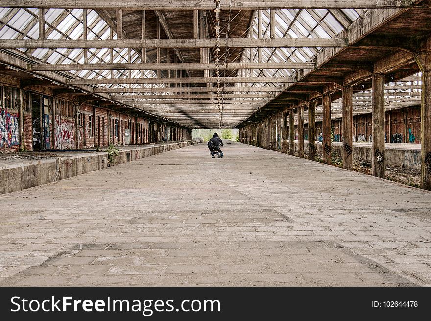 Lost Place, Concourse, Old