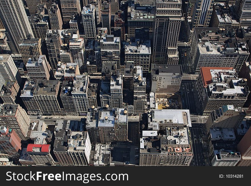 View over Manhattan rooftops from viewing platform of Empire State Building (August 2008)