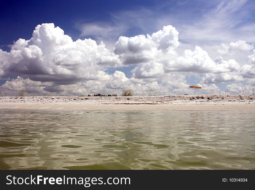 Photo of a beach on the west coast of Florida. USA.