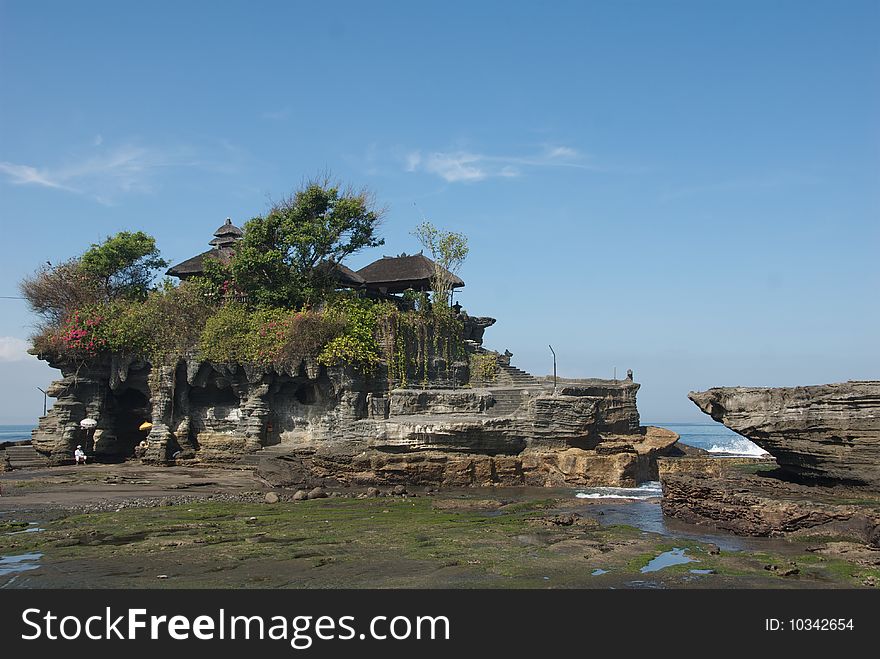 Tanah Lot temple, indonesia Bali