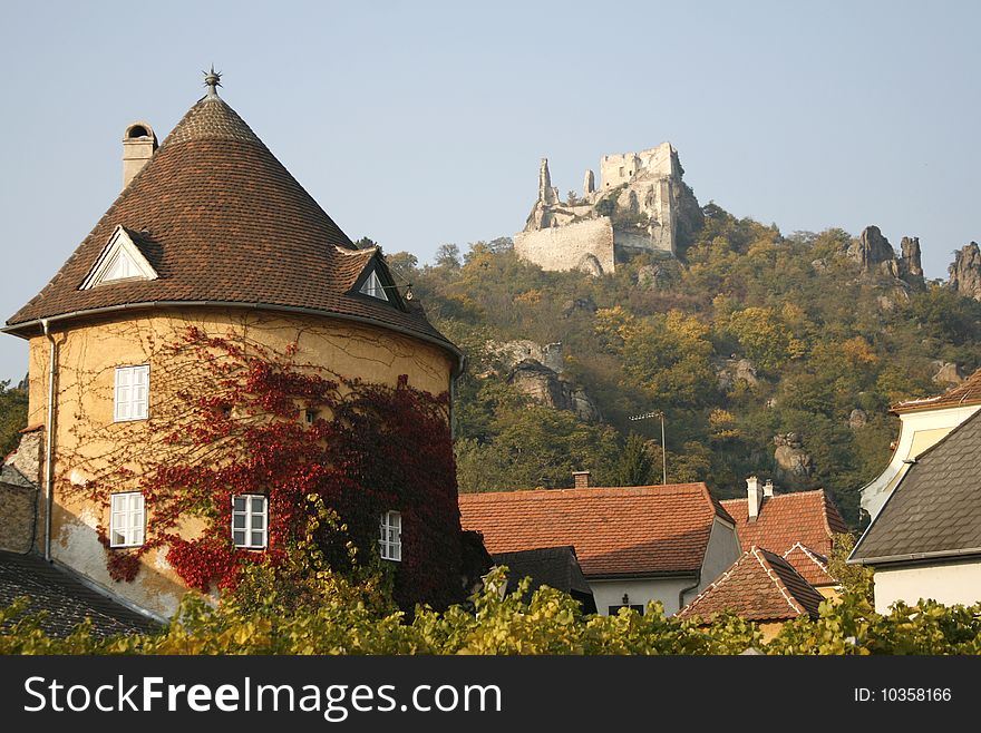 Durnstein, Austria, Kuenringer Castle ruins overlooking D�rnstein. Richard the Lionheart was held prisoner here