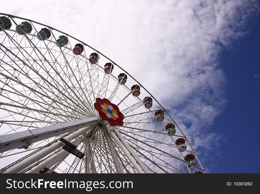 Ferris Wheel Construction in leisure park