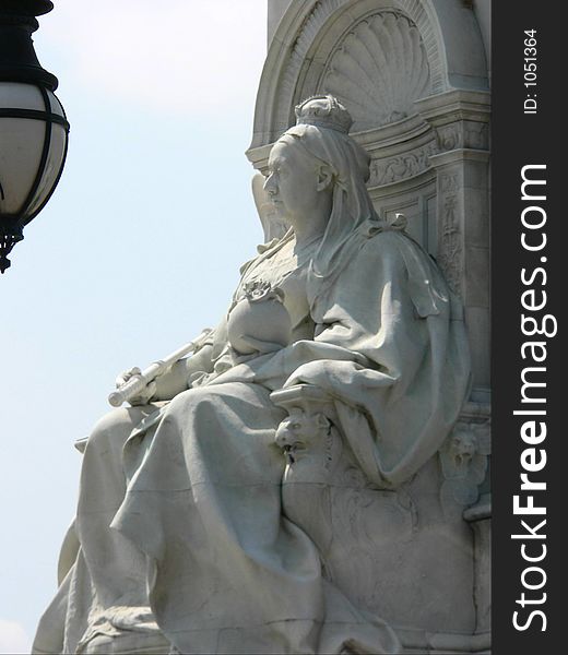 Victoria monument at Buckingham Palace. Victoria monument at Buckingham Palace.