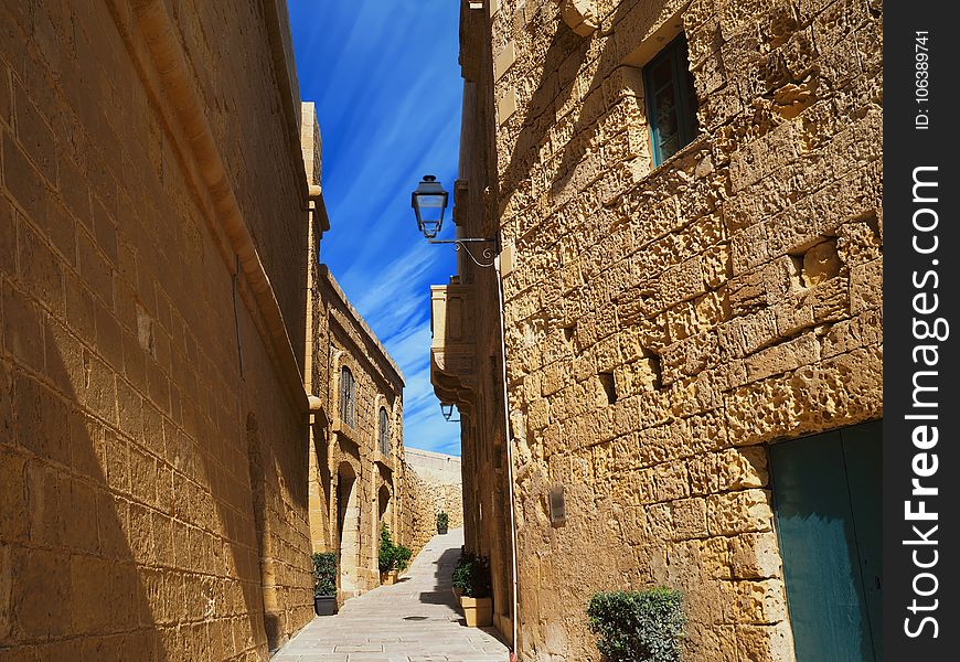 Sky, Historic Site, Wall, Town