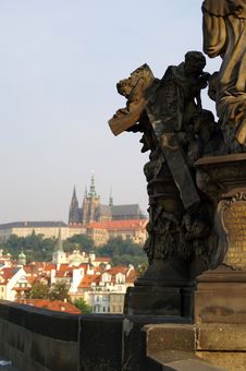 Statue On Charles Bridge And The Prague Castle Royalty Free Stock Photos Statue On Charles Bridge And The Prague Castle Royalty Free Stock Photos