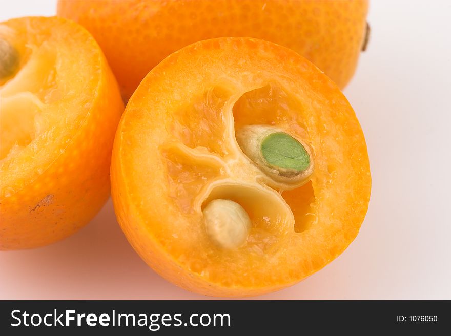 Miniture orange macro