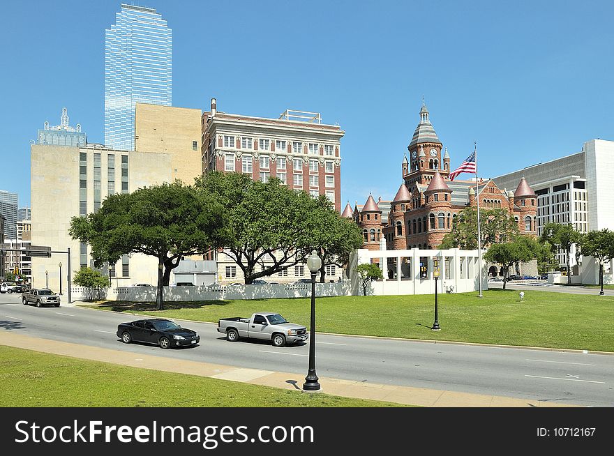 Dealey Plaza, Old Red Courthouse