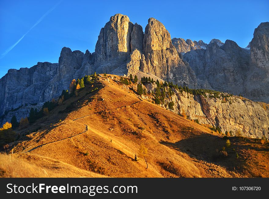 Badlands, Mountainous Landforms, Mountain, Rock