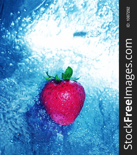Ripe strawberry in cool, refreshing water. Ripe strawberry in cool, refreshing water