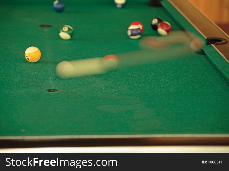 Speedy balls on billiard table - motion blur